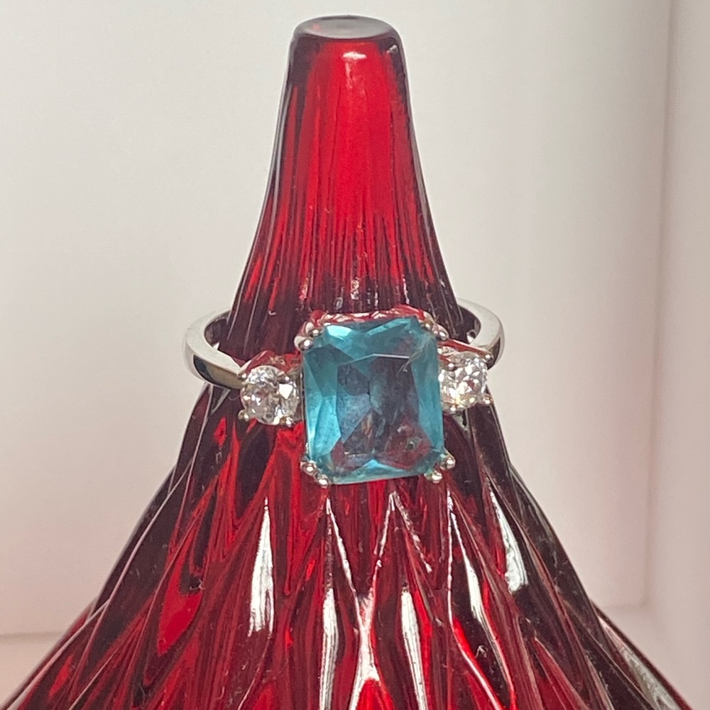 2/$10 🐠 Charmed Aroma Ring Size 10